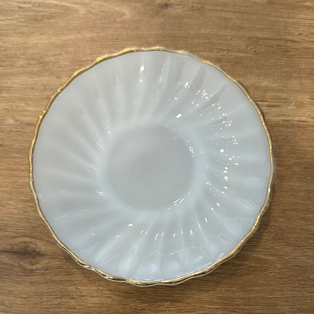 Anchor Hocking Milk Glass Swirl Saucer Scalloped Edge Gold Trim Dinner Wear USA